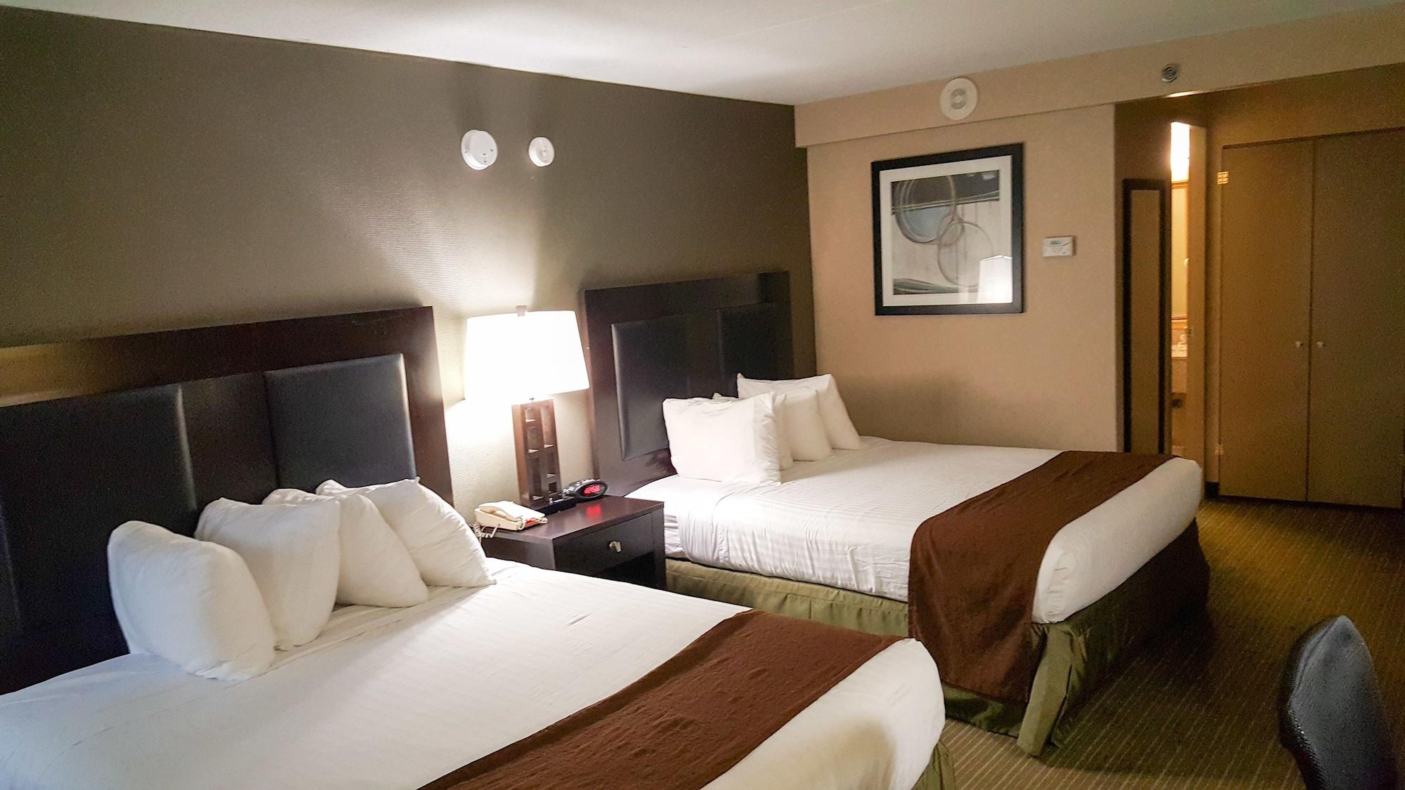 Quality Inn & Suites Charleston - Civic Center Екстер'єр фото