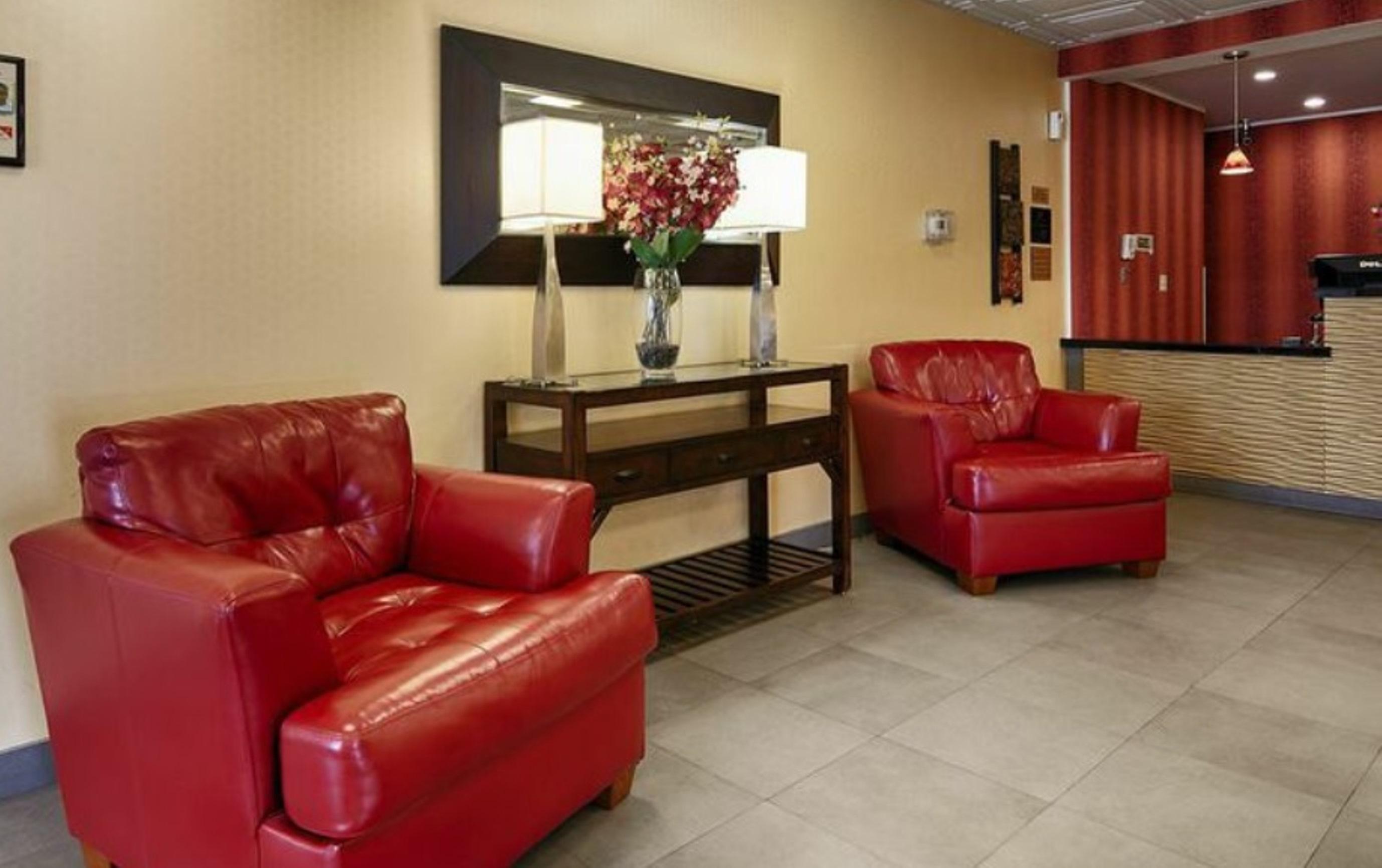 Quality Inn & Suites Charleston - Civic Center Екстер'єр фото