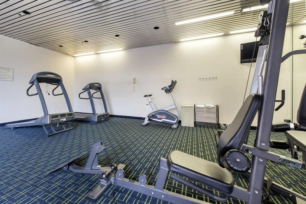 Quality Inn & Suites Charleston - Civic Center Екстер'єр фото