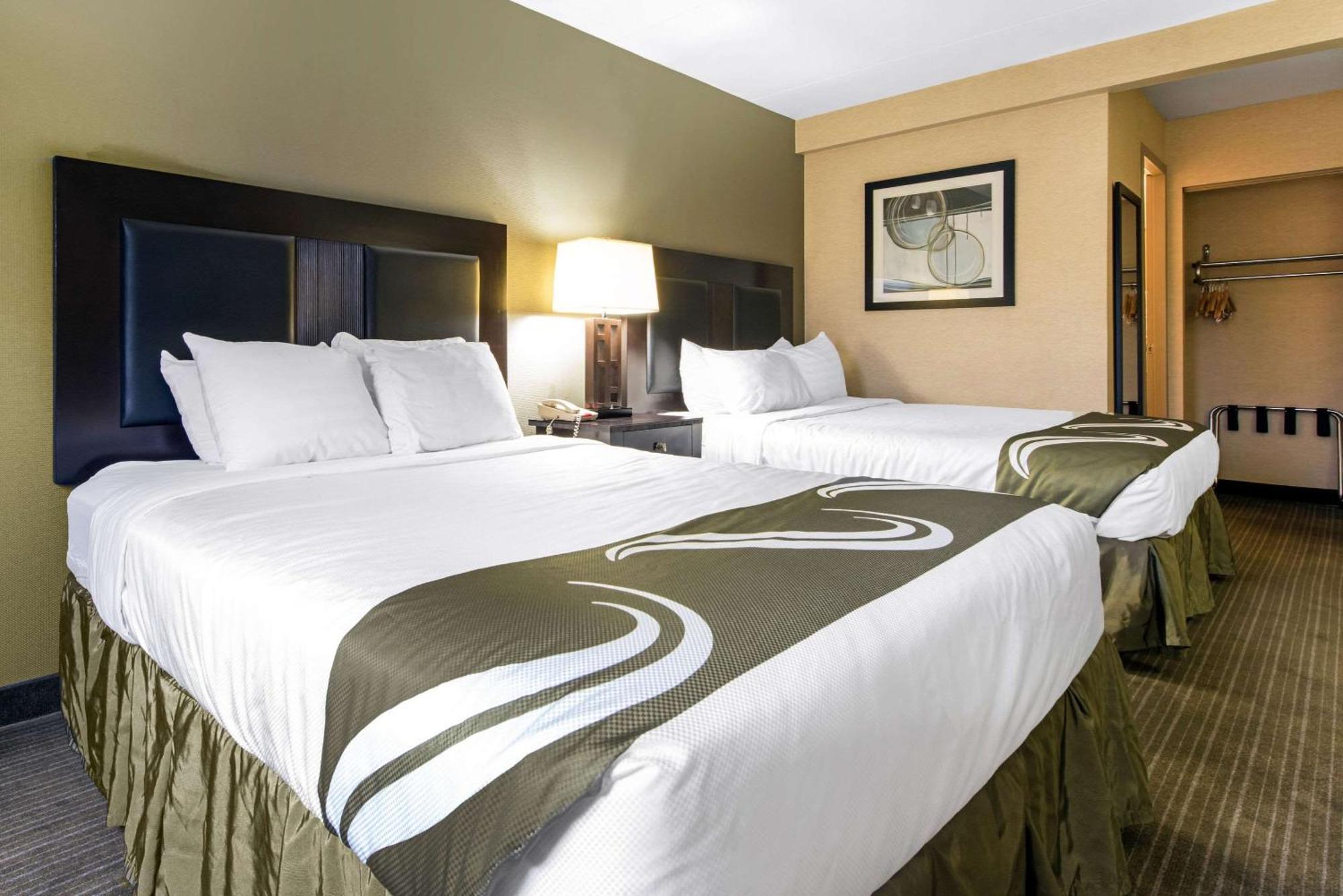 Quality Inn & Suites Charleston - Civic Center Екстер'єр фото