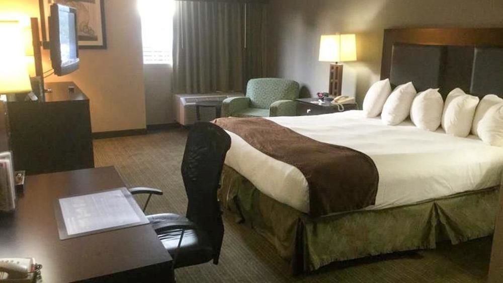 Quality Inn & Suites Charleston - Civic Center Екстер'єр фото
