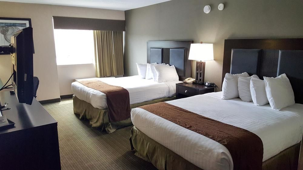 Quality Inn & Suites Charleston - Civic Center Екстер'єр фото