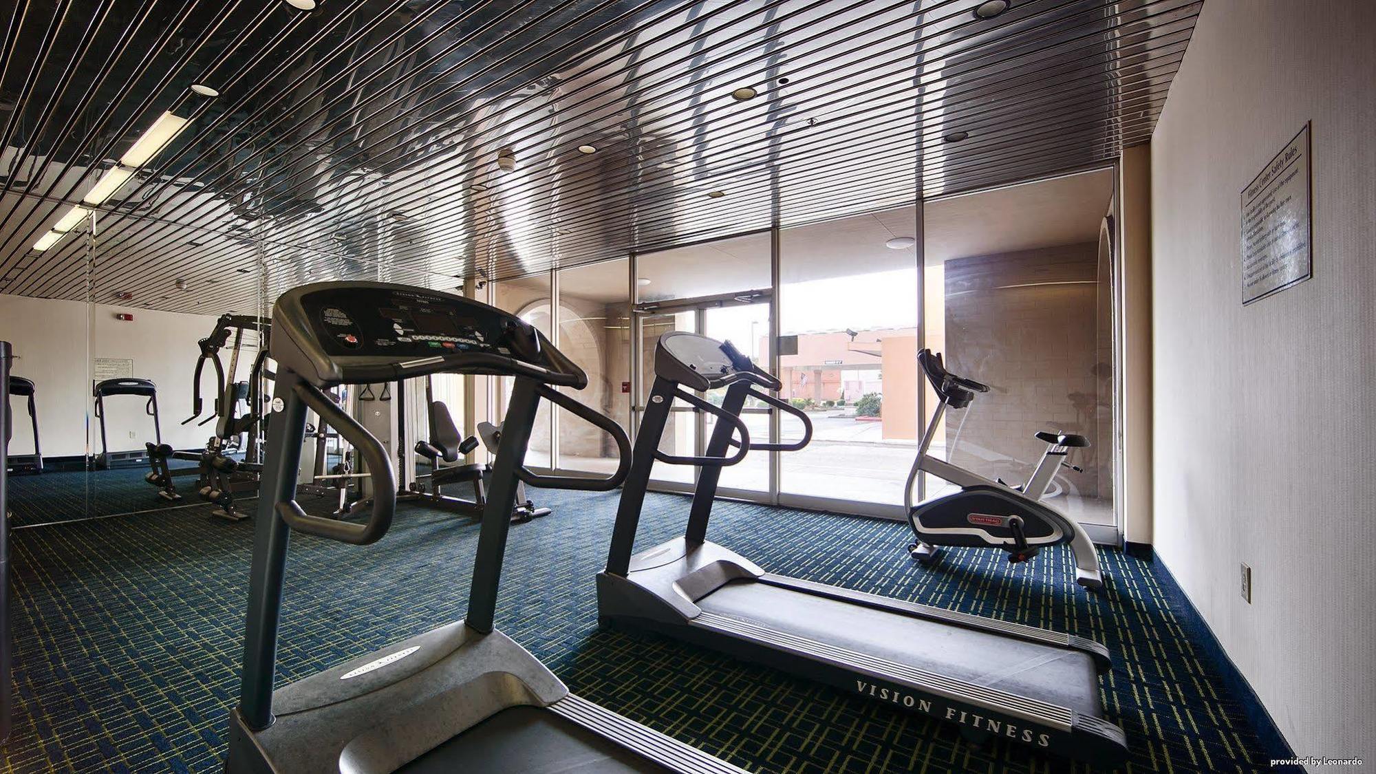 Quality Inn & Suites Charleston - Civic Center Екстер'єр фото