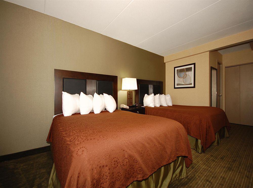 Quality Inn & Suites Charleston - Civic Center Номер фото